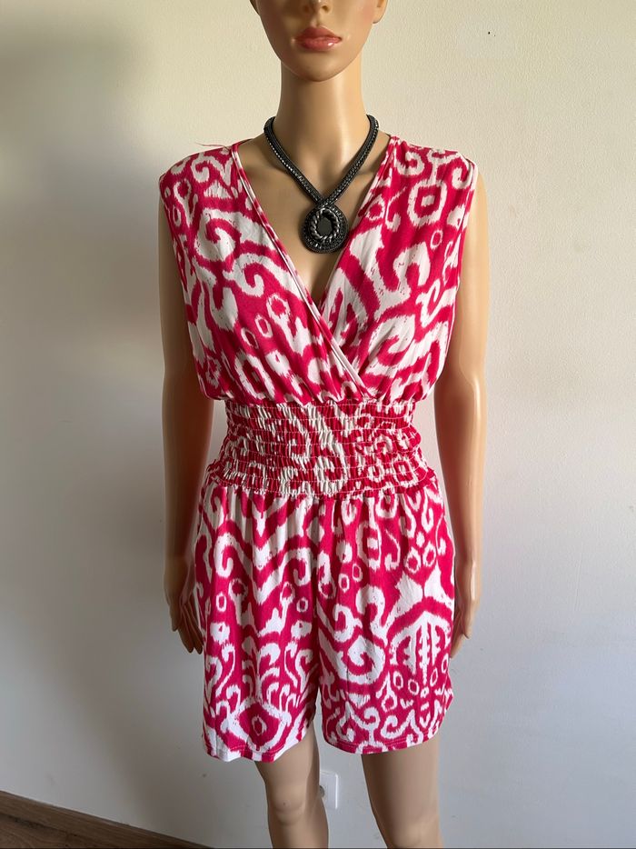 Combishort rose et blanc sans manches taille XL/XXL jamais porté (taille petit)
