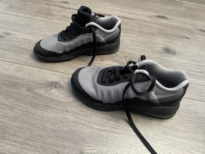 Basket Nike taille 3O
