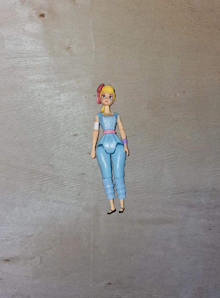 Figurine la bergere toy story 4