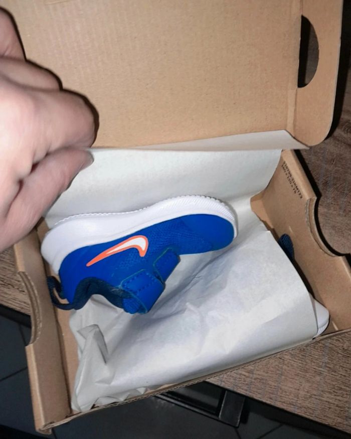 Basket nike neuf 18.5 - photo numéro 5