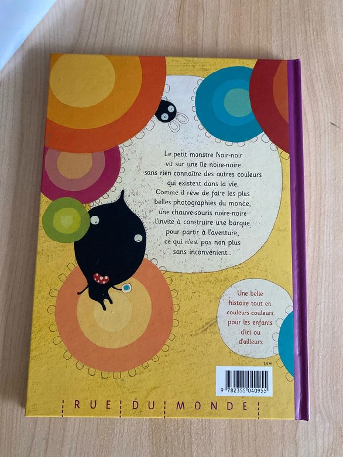Livre neuf, l’île du petit monstre noir, noir, édition, rue du monde - photo numéro 3