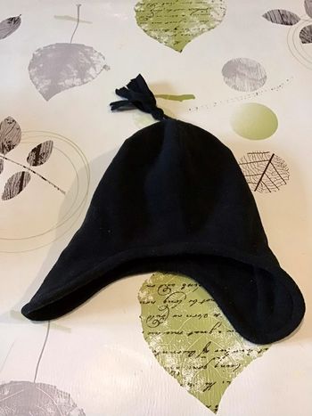 Bonnet noir taille 12 ans environ polaire anti Bouloche