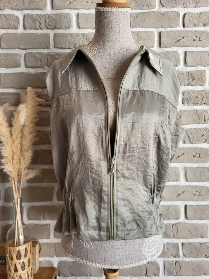 Veste chemise sans manches satinée kaki Formul' - Neuve et Made in France - photo numéro 2