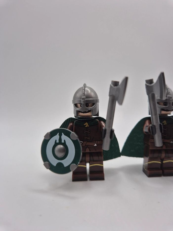 Figurines type lego 2 guerriers du rohan seigneur des anneaux / hobbit - photo numéro 3