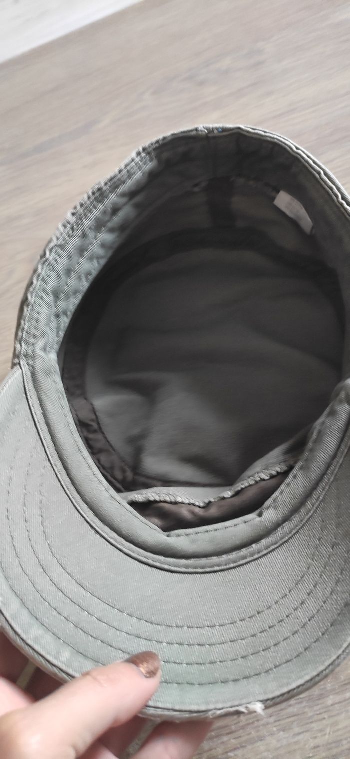 Casquette très bon état - photo numéro 3