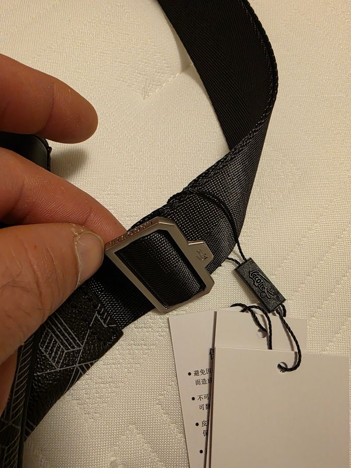 Sac à bandoulière Lacoste - photo numéro 3