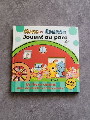 Rond Et Ronron Jouent Au Parc Par Emma Dodd