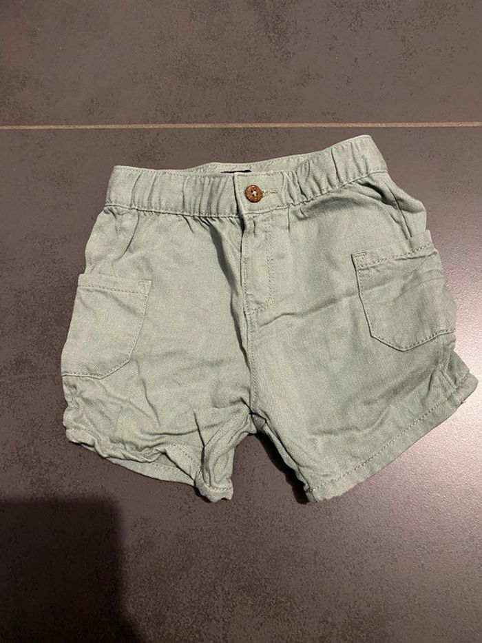 Short été taille 12 mois