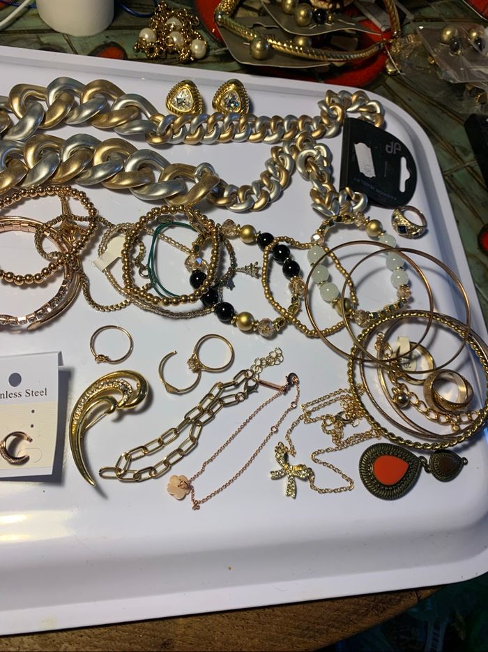 Gros lot bijoux couleur dorée ( lire descriptif) - photo numéro 3