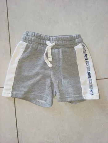 Short gris 2/3 ans