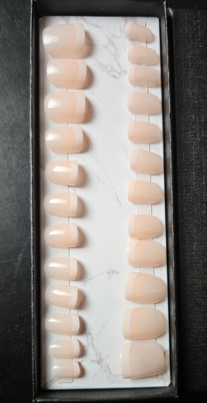 Ongles Roxy Nails - photo numéro 2