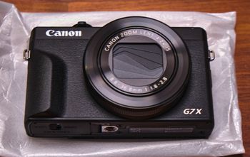 Appareil photo compact Canon Powershot G7 X Mark III neuf avec kit vlogger premium
