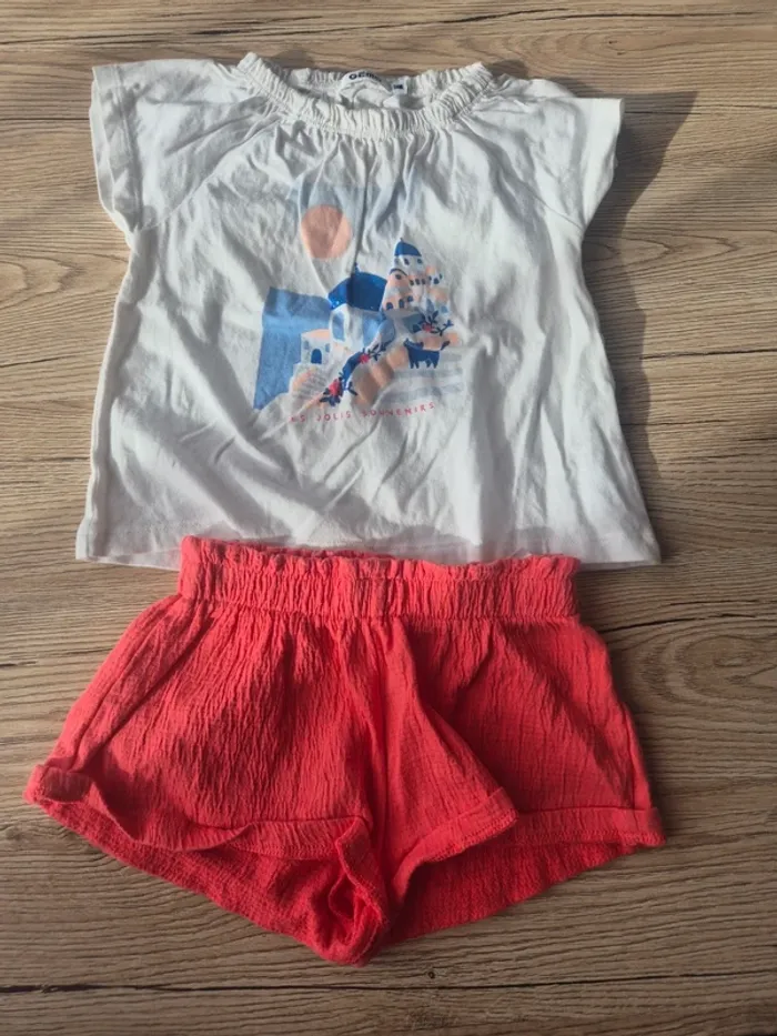 Tenue tshirt et short