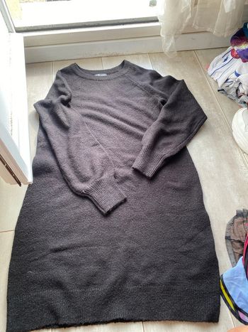 Robe, pull noir, taille M