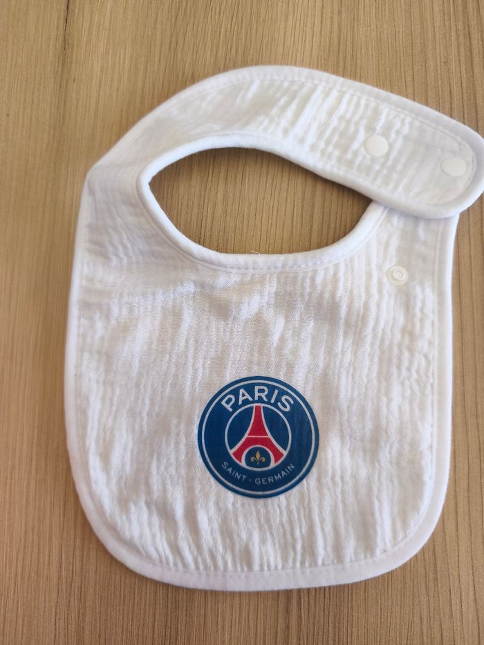 Bavoir bébé foot Paris psg - photo numéro 3