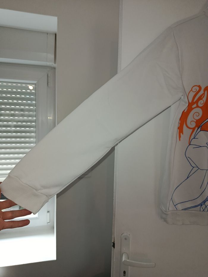 Sweat à capuche de la marque Naruto taille S en excellent état - photo numéro 8