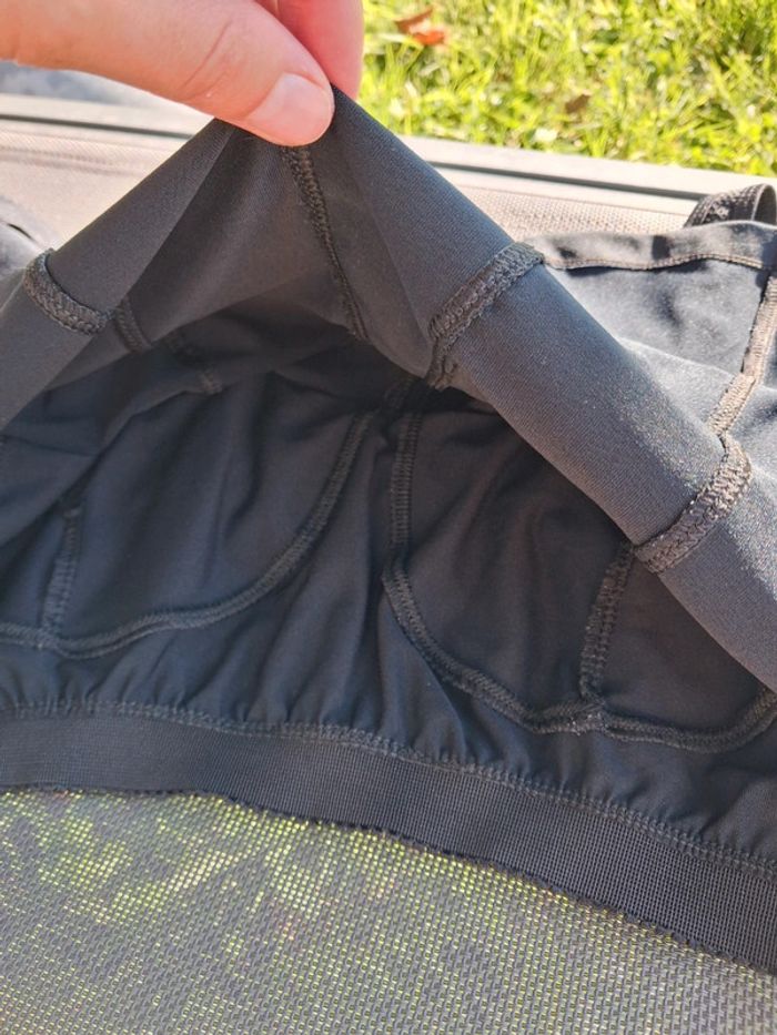 Débardeur de sport brassière incorporé - photo numéro 6