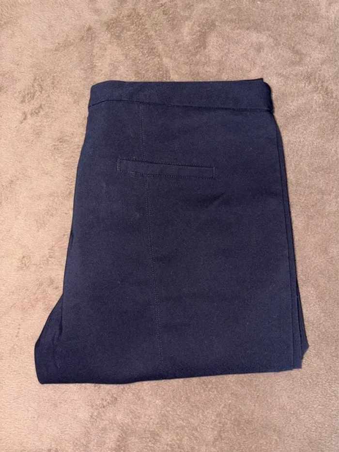 Pantalon à pinces femme Sfera taille 44 bleu marine en très bon état - photo numéro 2