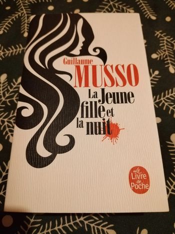 Livre La jeune fille et la nuit