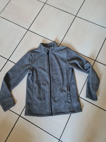 Gilet polaire neuf 11 12 ans