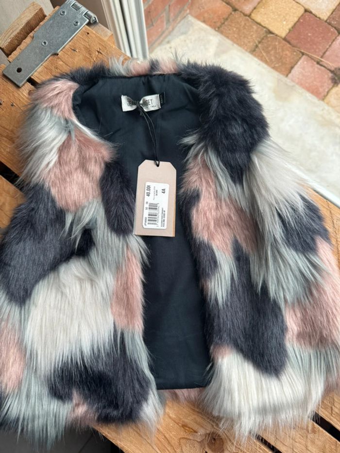Gilet sans manche fourrure jean Bourget 4ans neuf