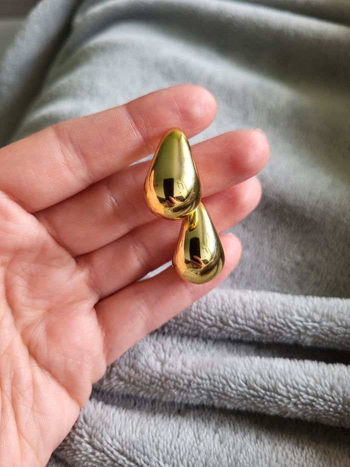 Boucles d'oreilles larmes dorées