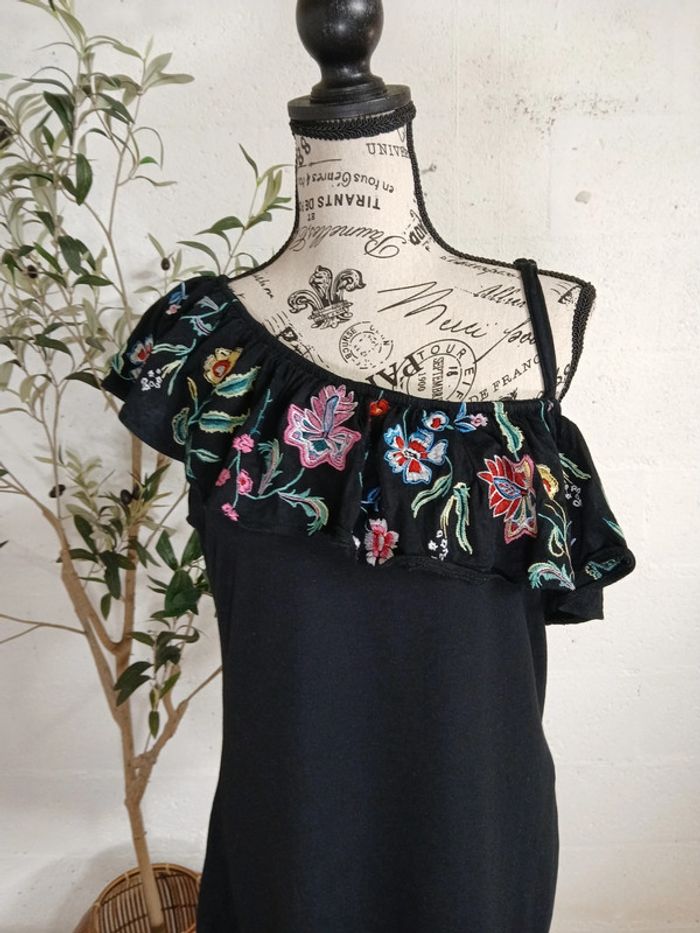 🌸 Blouse asymétrique une épaule dégagée – Jessica C&A – Taille M – Très bon état - photo numéro 2