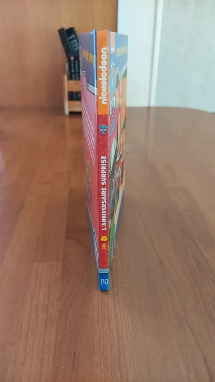 Livre pat patrouille l'anniversaire surprise - photo numéro 4
