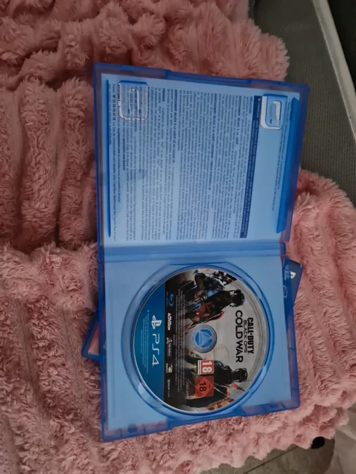 Play station 4 - photo numéro 3