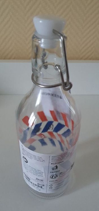 Bouteille en verre ikea