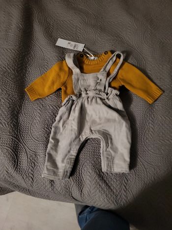 Ensemble Cadet Rousselle pull + salopette taille 1 mois