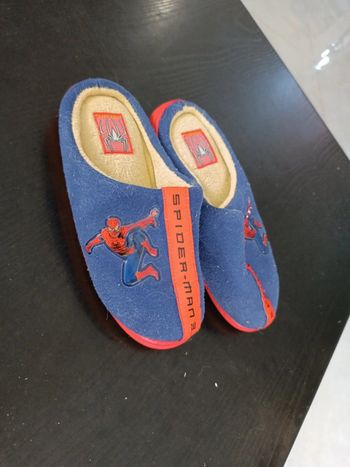 Chaussons spiderman taille 32/33
