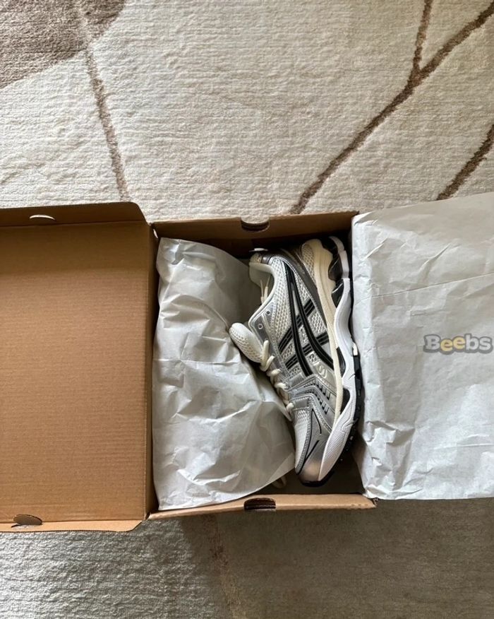 Asics Gel-Kayano 14 Taille 40 - photo numéro 5