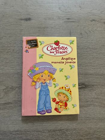 Livre charlotte aux fraises