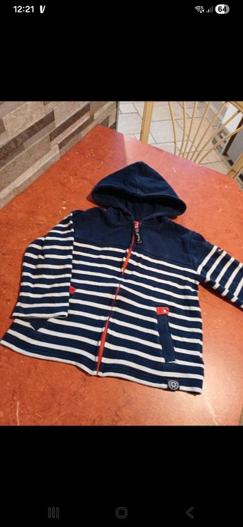 Sweat taille 3 ans