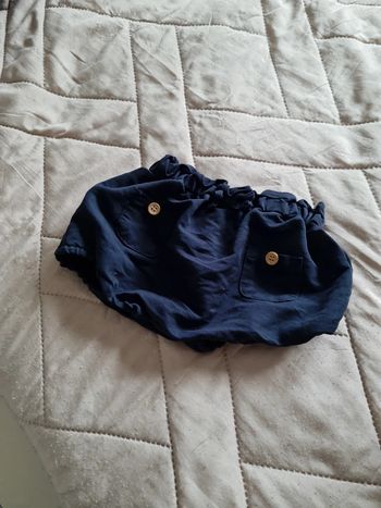 Shorty bleu 12 mois très bon etat