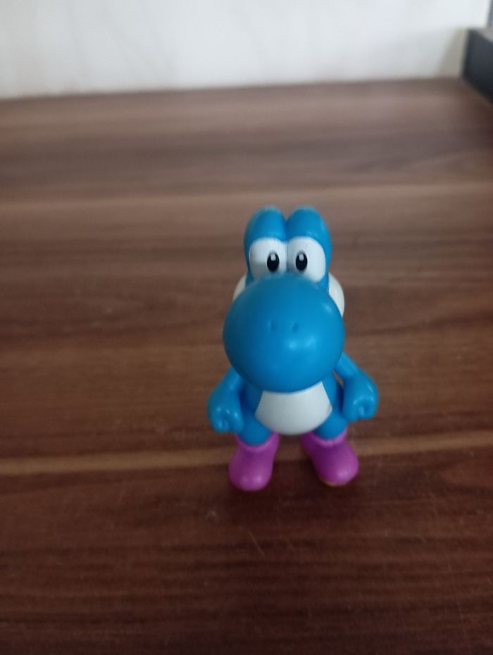 Figurine Super Mario Nintendo Yoshi Bleu 7cm - photo numéro 2