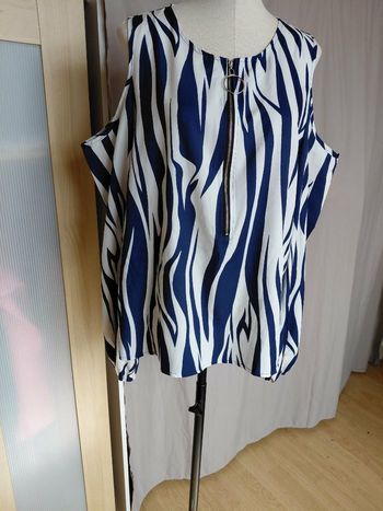 Très jolie blouse femme T U 