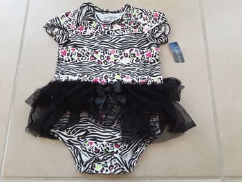 Body jupette en tulle rayé "zèbre" noir blanc 6-9 mois NEUF