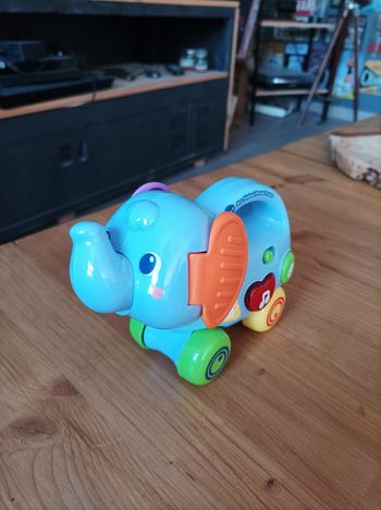 Mon éléphant pousse pousse