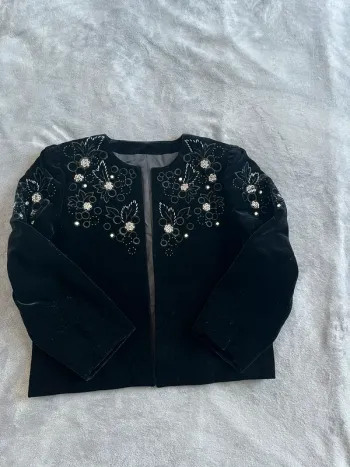 Veste vintage noir en velours brodé perles – Made in Japan – T.S