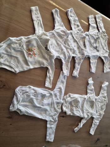 Lot bodys Préma et Naissance