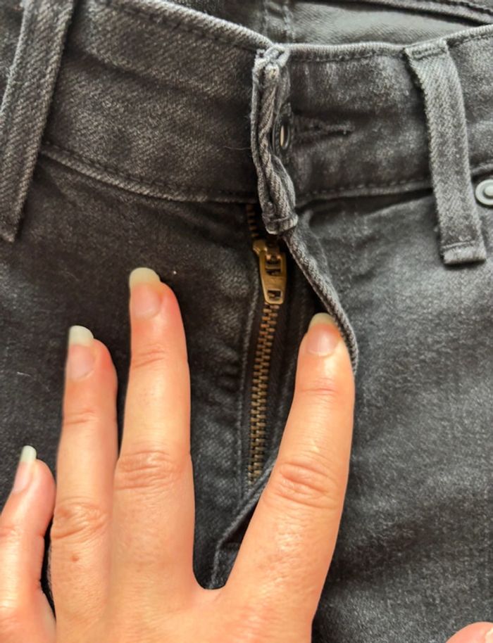 Jean Levi’s slight curve mid rise taille basse gris anthracite noir droit straight taille M/38 - photo numéro 5