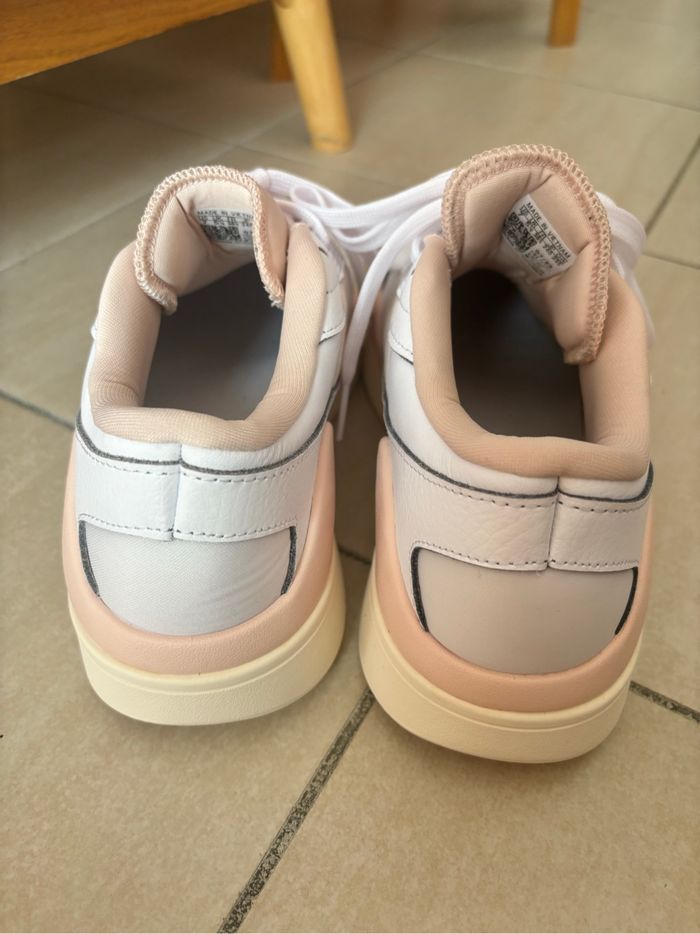 Sneakers Osana Adidas 38.5 - photo numéro 4