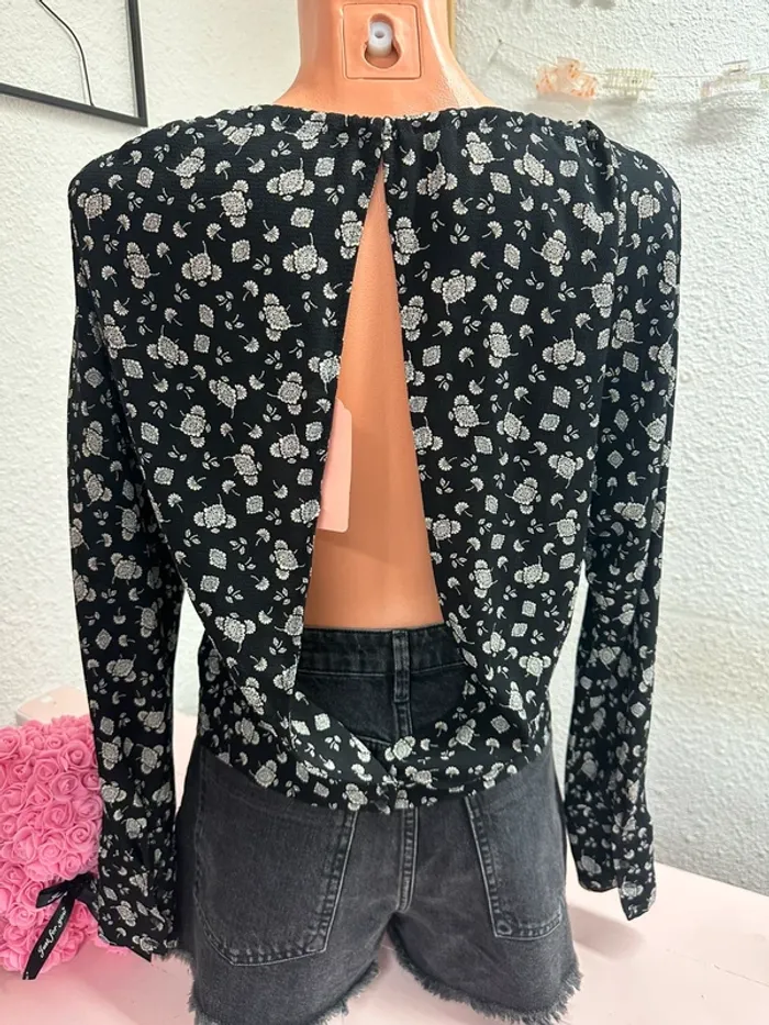Blouse Zara à motifs, ouverte dans le dos, taille XS - photo numéro 3