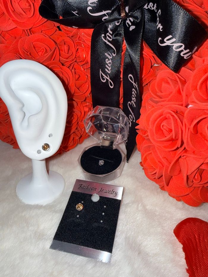 💛 Boucles d’oreilles dorées – Élégance et éclat assuré ! 💛 - photo numéro 2