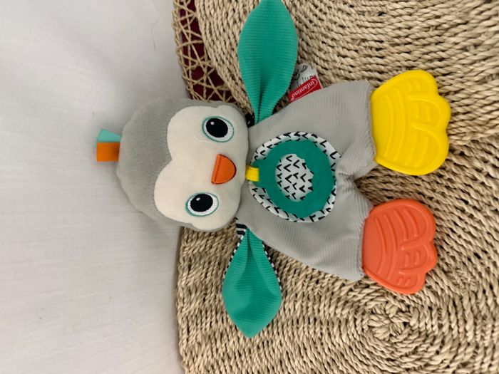 Doudou plat oiseau hibou gris vert dentition INFANTINO - photo numéro 4