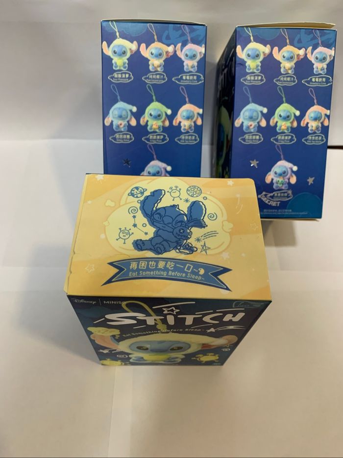 Lot de 3 figurines Labubu Stitch - The Monsters x Disney - photo numéro 4