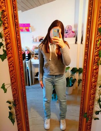 Sweat à capuche gris