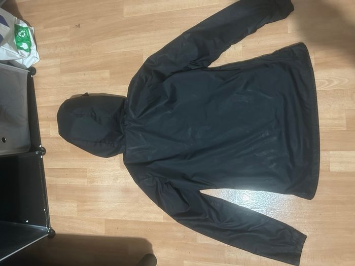 Veste Under Armour -S – Coupe-Vent / Imperméable – Très Bon État - photo numéro 3